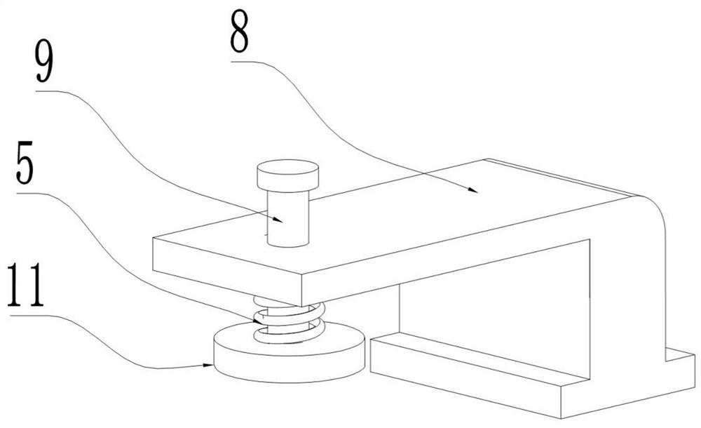 Anti-tipping mechanism of a crane