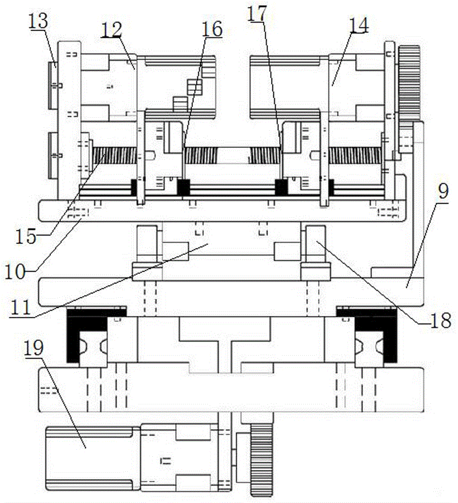 Double-station wide-travel clamping type fork for grabbing optical fiber discs