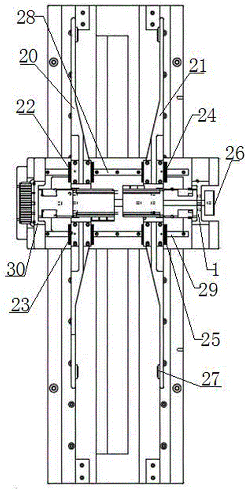 Double-station wide-travel clamping type fork for grabbing optical fiber discs