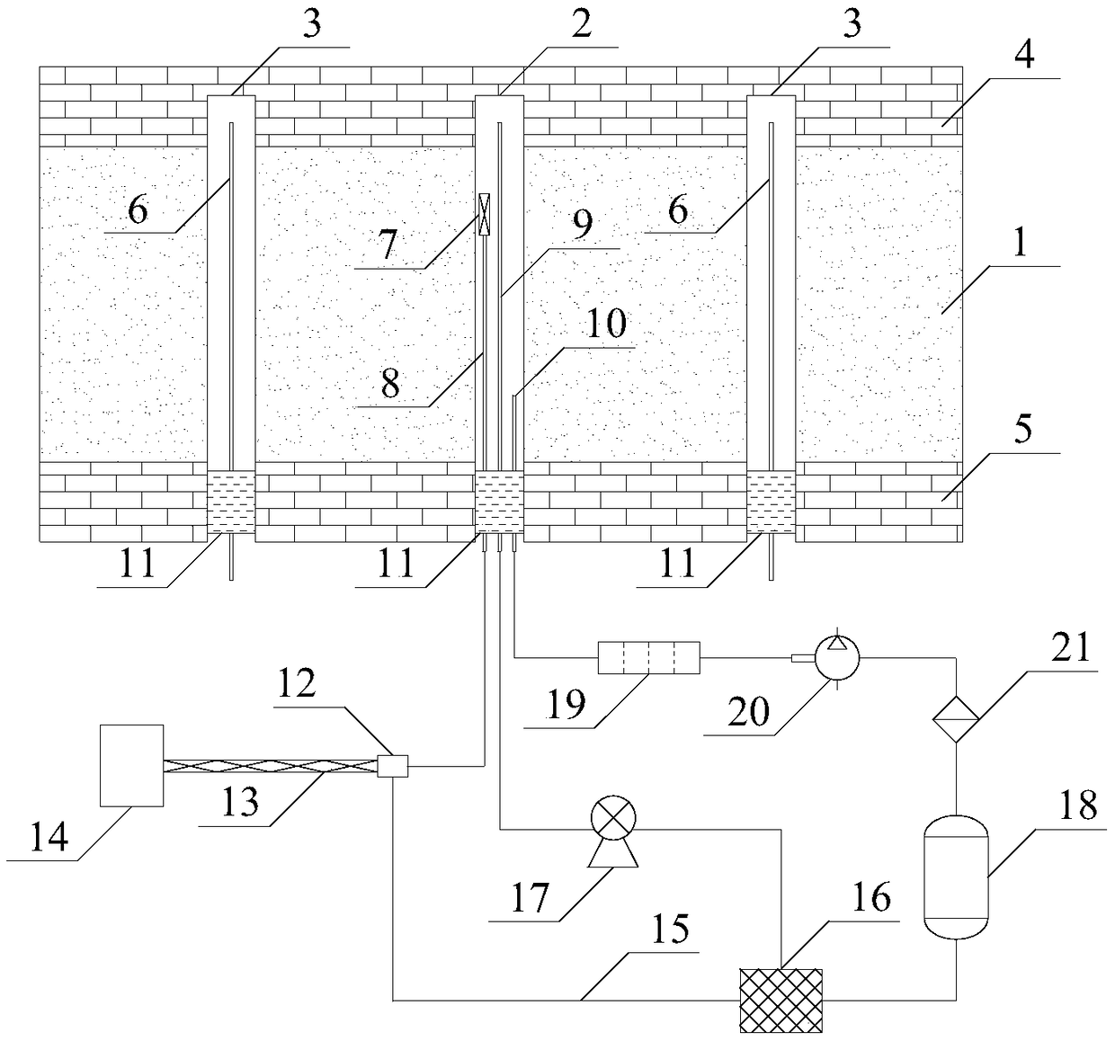 Microwave-assisted supercritical carbon dioxide circulation fracturing system and method