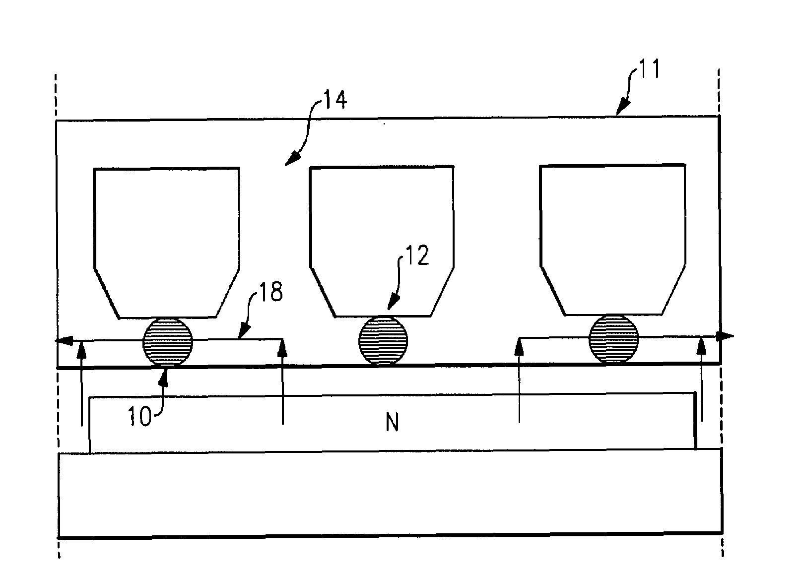 Fault-tolerant permanent magnet machine with reconfigurable stator core slot flux paths