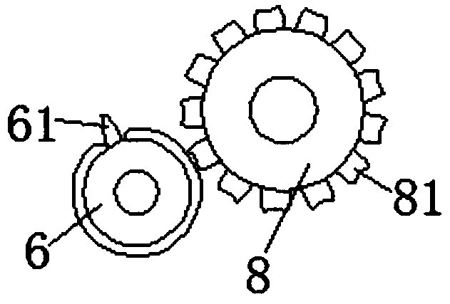 Automatically-adjusted windproof solar panel