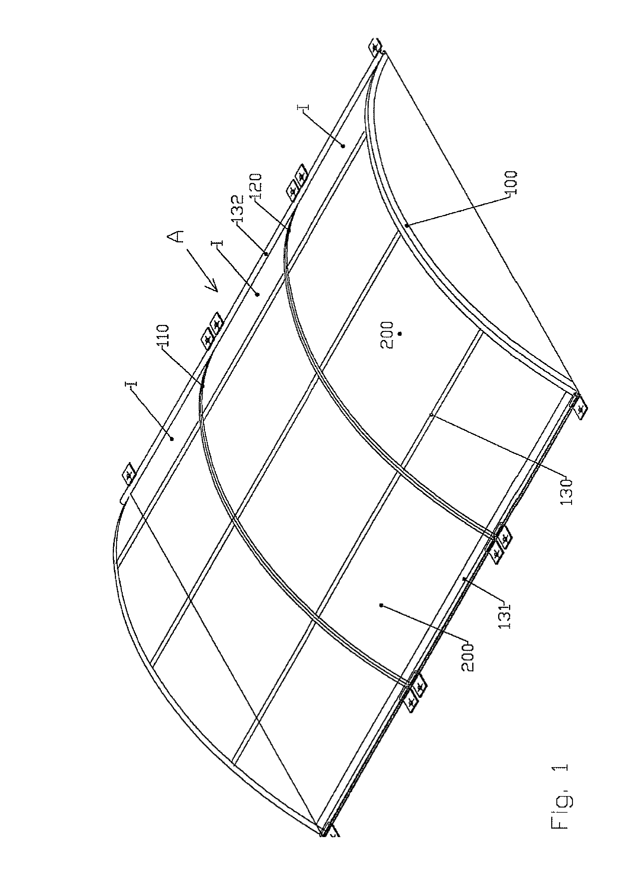 Strut for lifting a roof element used to cover a swimming pool and installation method thereof