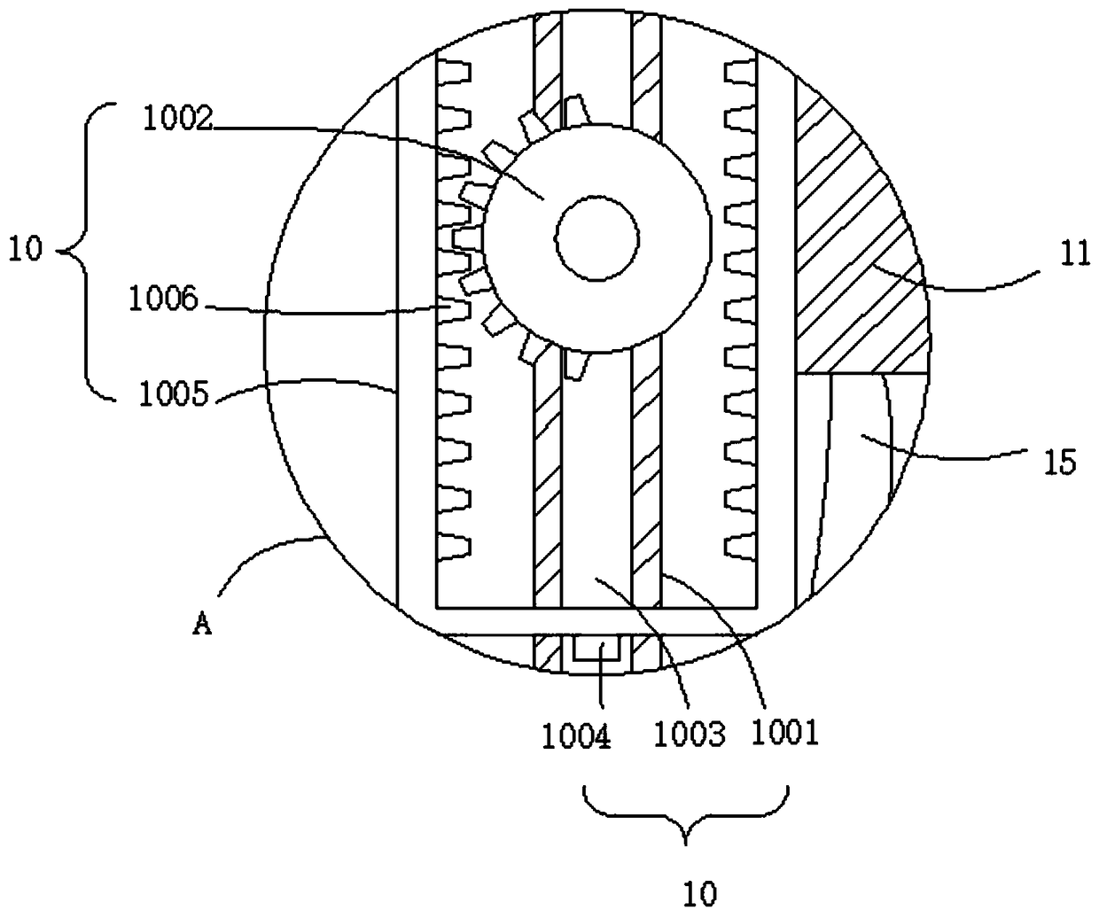 Automatic spraying device for landscaping