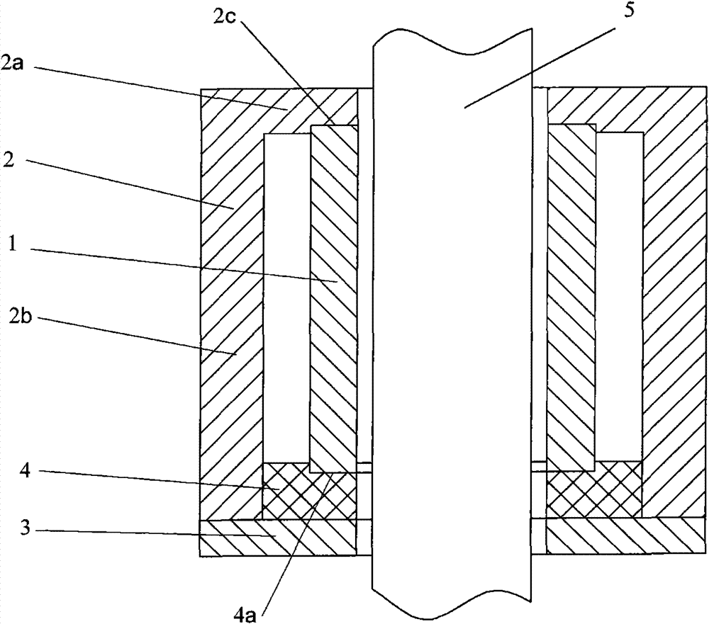 Minitype broadband throttling device used for transmission shaft in guided wave system