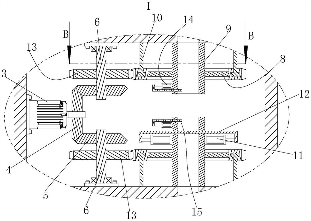 Torsion type treatment machine for assisting crushing treatment of can-shaped garbage