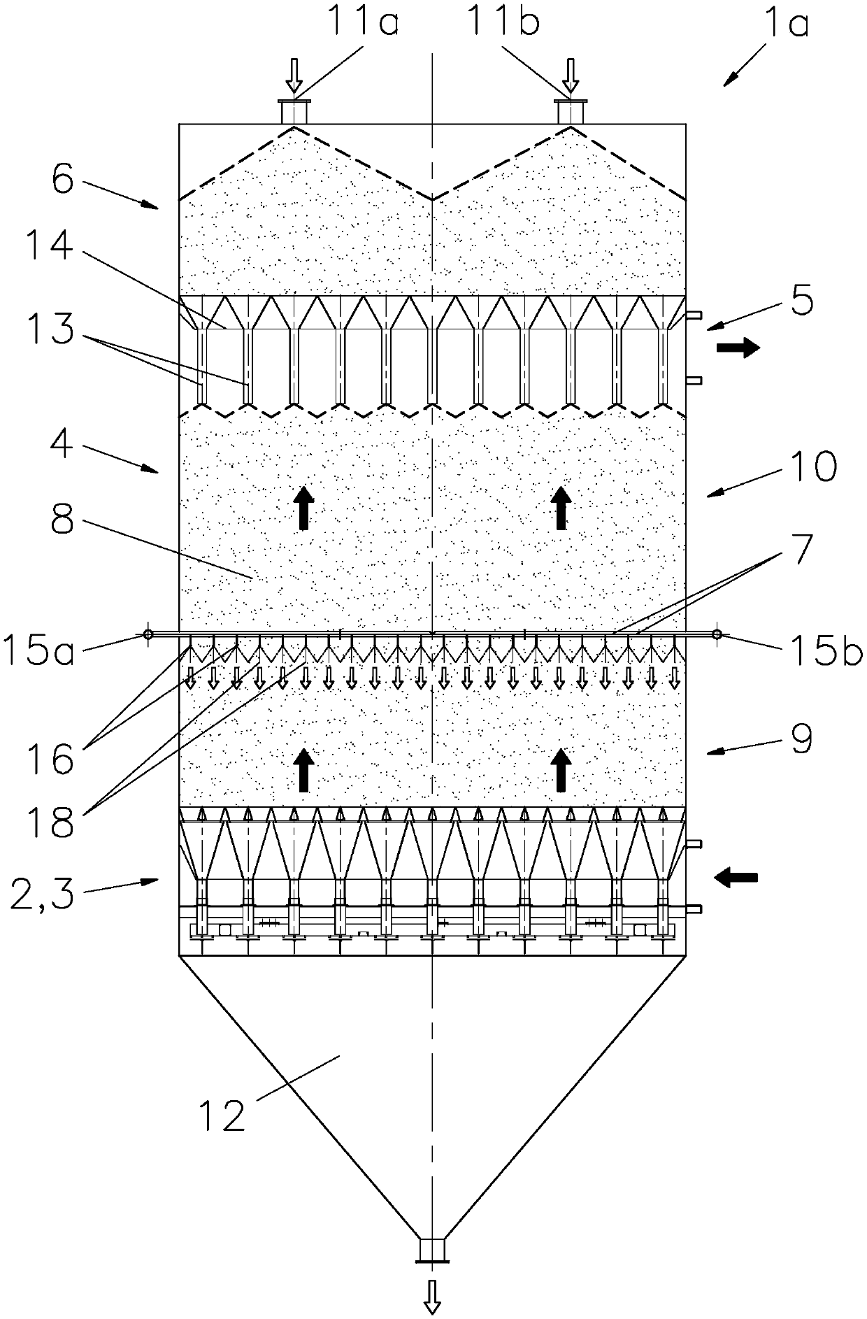 Adsorber for cleaning exhaust gases and associated method