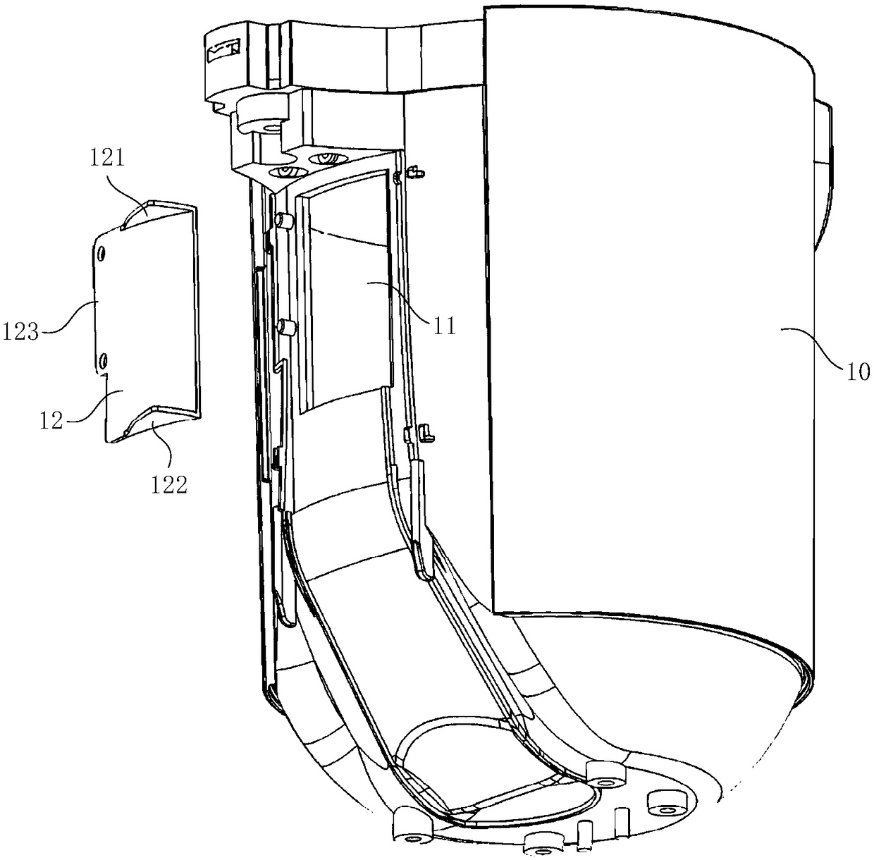 Cyclone separator and filtering assembly