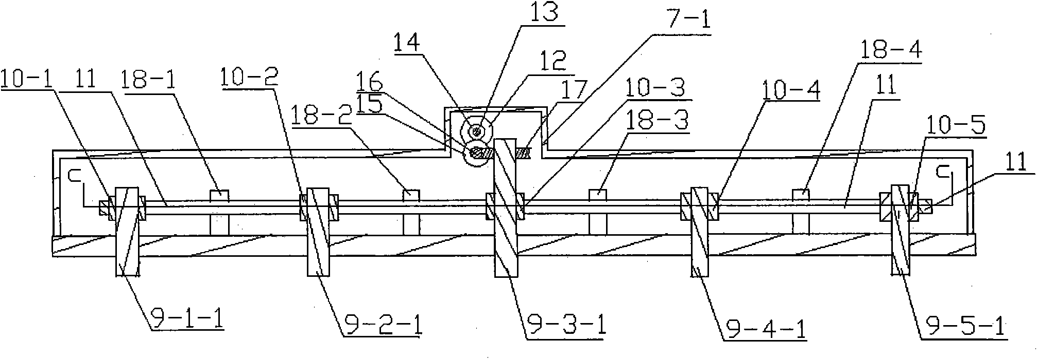 Straight rack driving group synchronous tracking sunlight automatically tracking device based on trajectory of the earth and the sun