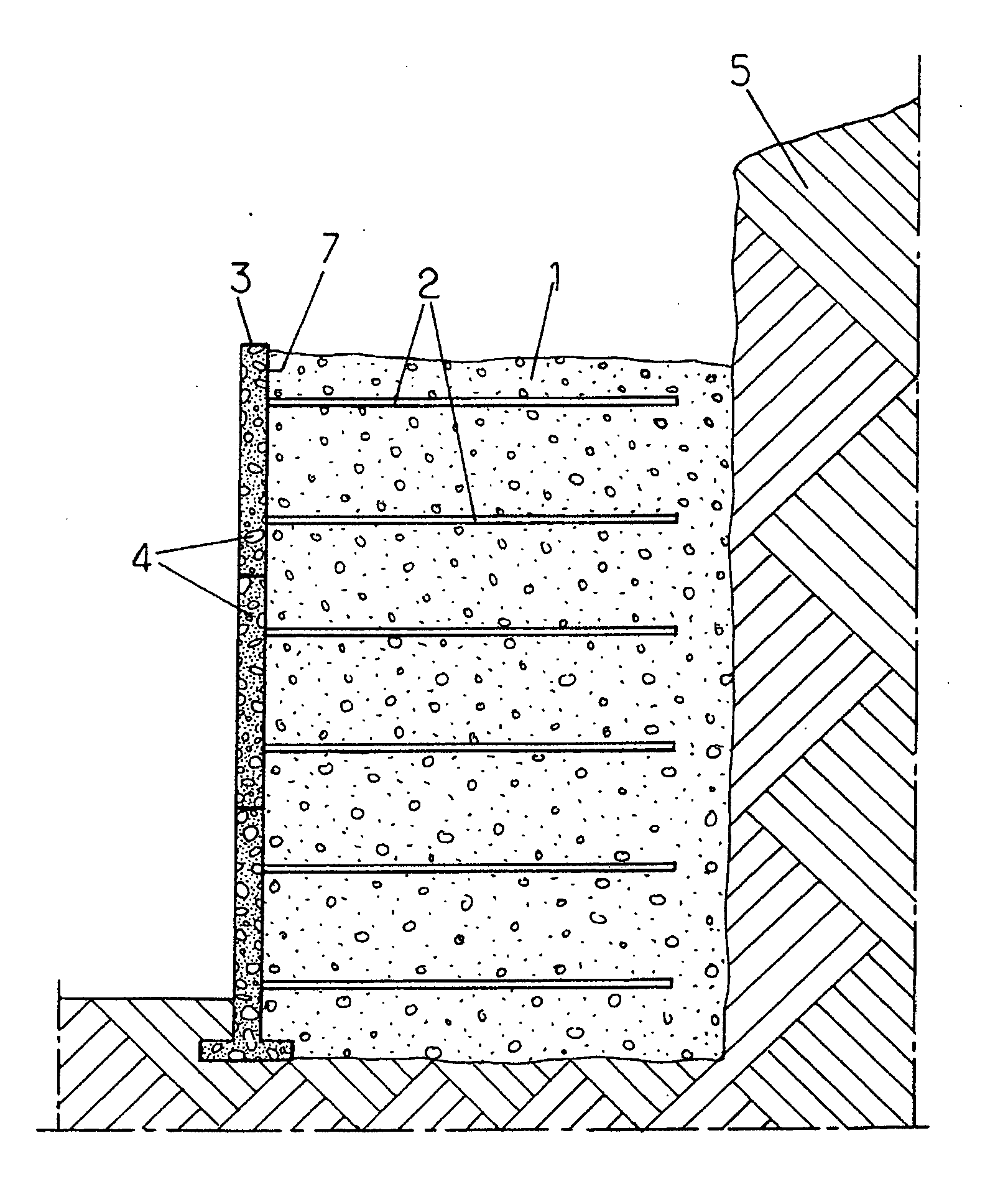 Stabilized soil structures and facing elements for its construction