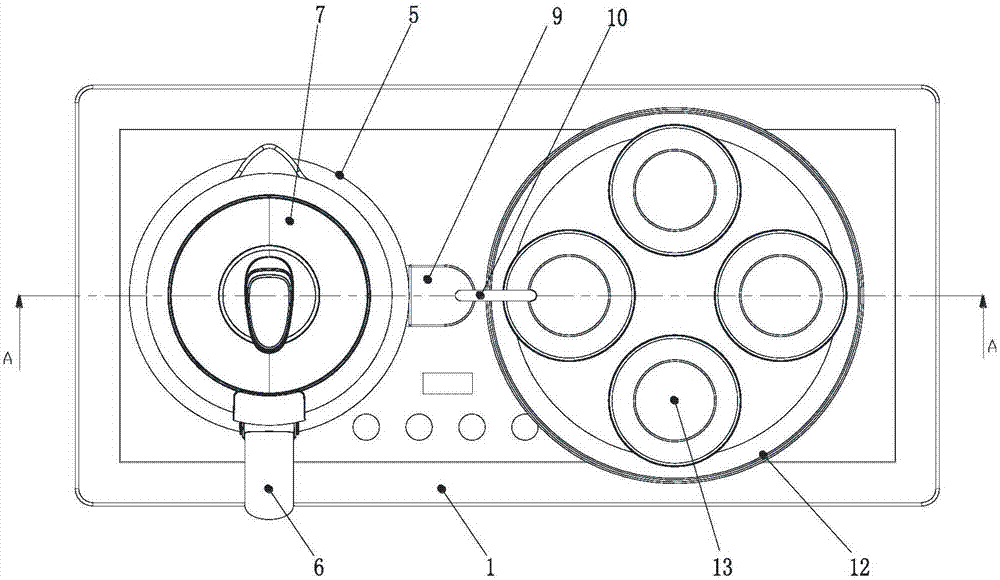 Electric kettle capable of automatically pouring water