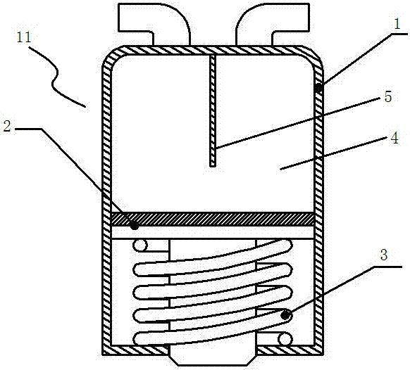 Oxygen supply system and gas storage tank thereof