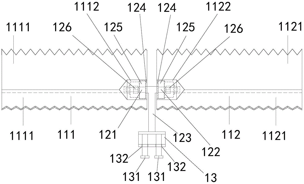 Single-cross-arm tipping-bucket bird dispersing device