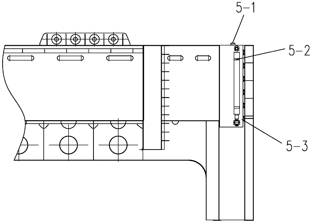 Vertical ship lifting machine docking device and method