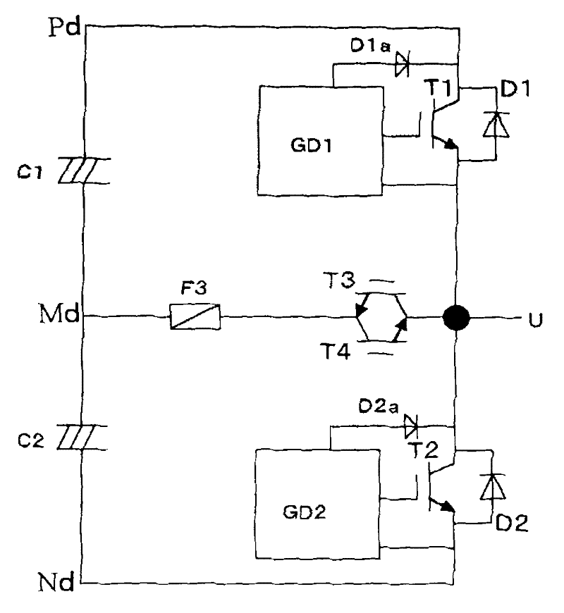 Three level power converting device