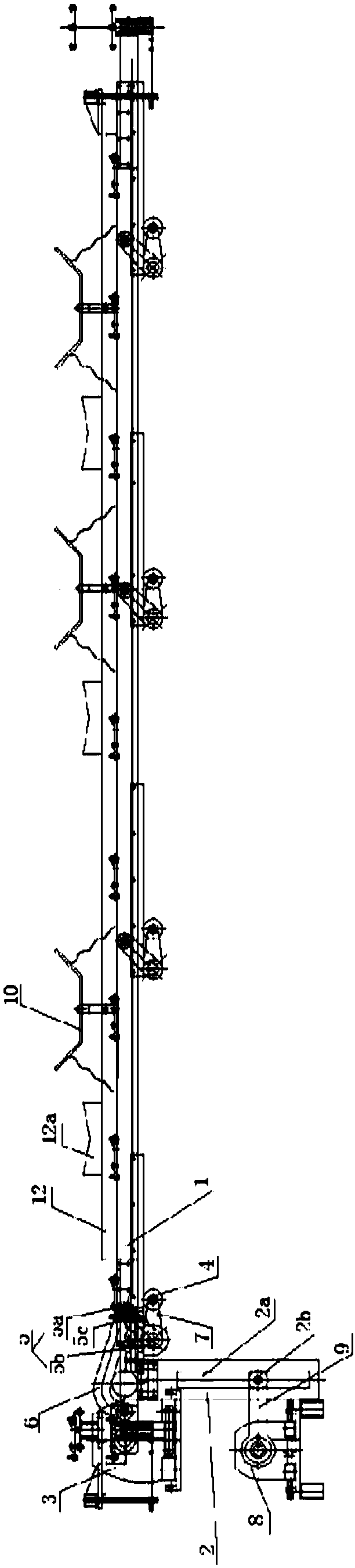 Step conveyor mechanism for lifting pipes