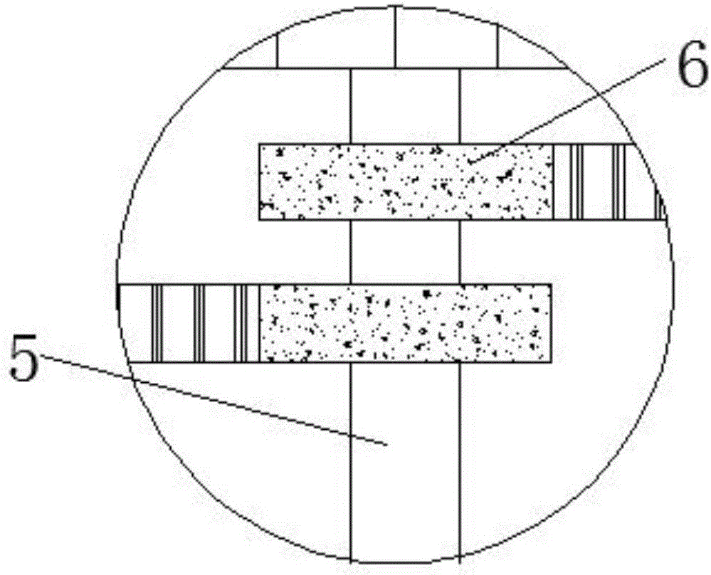 Waste water treatment device for papermaking