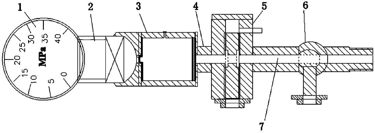 High pressure water injection well wellhead pressure gauge connector and its matching wrench