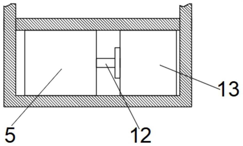 A device for delivering liquid medicine