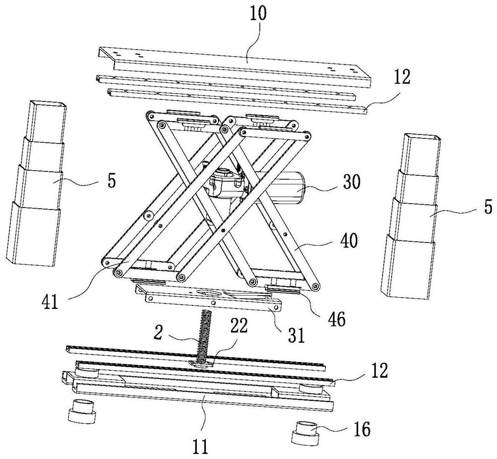 Lifter with short mounting distance and large stroke