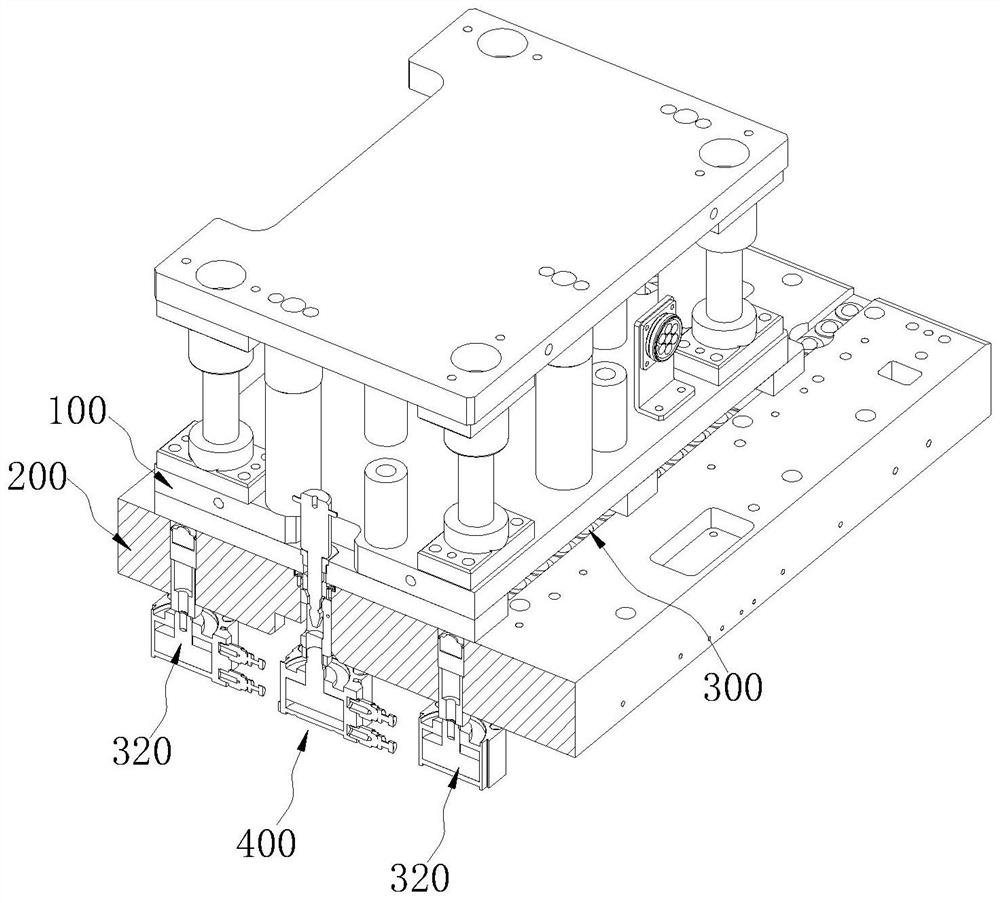 Rapid mold locking device