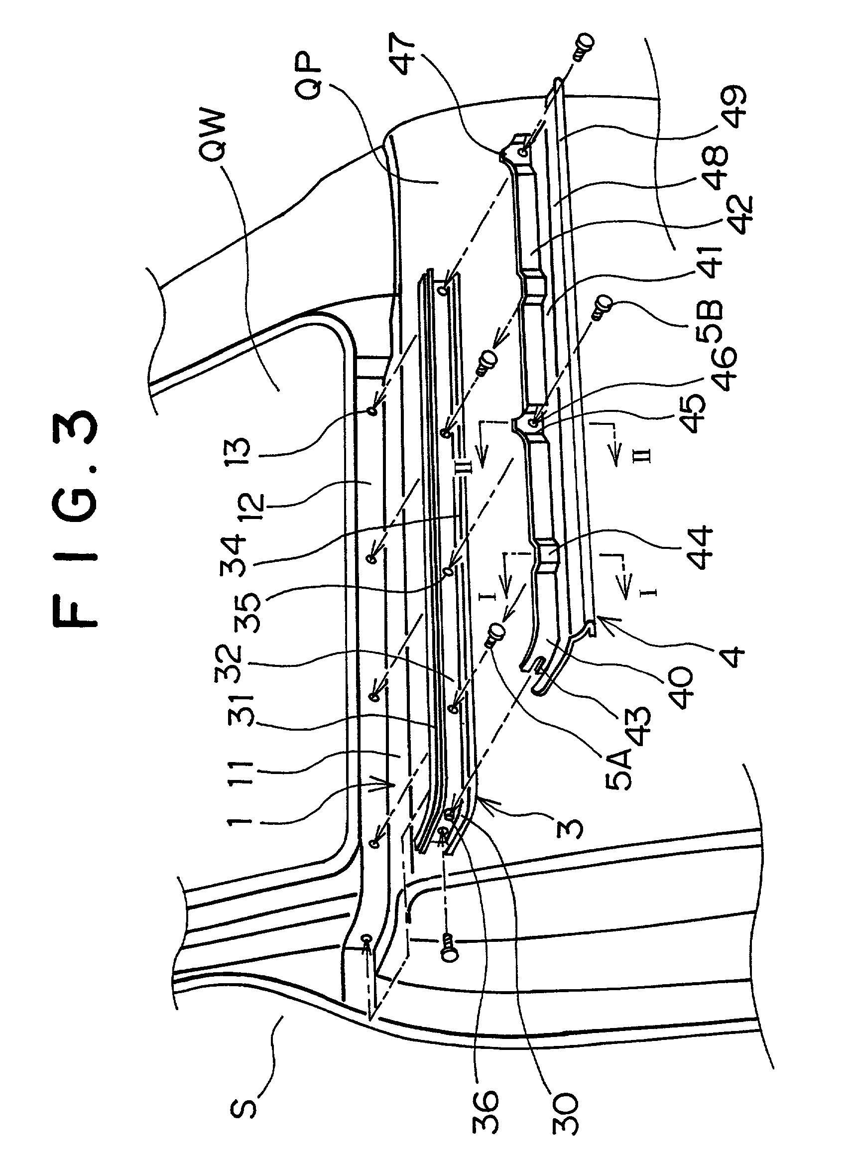 Mounting structure for center rail of slide door