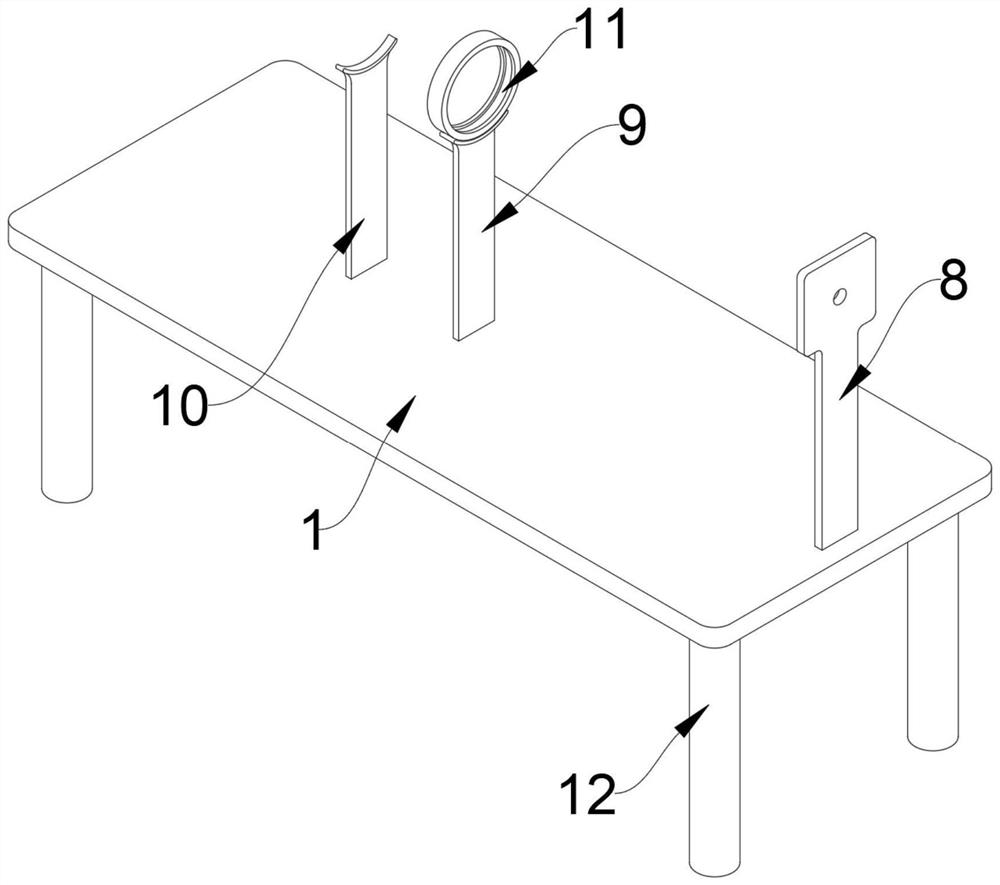 A twisting device with uniform twisting