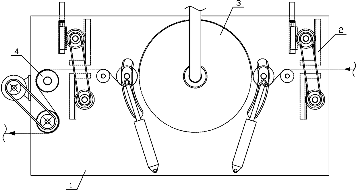 Compressing and drafting mechanism used for yarns