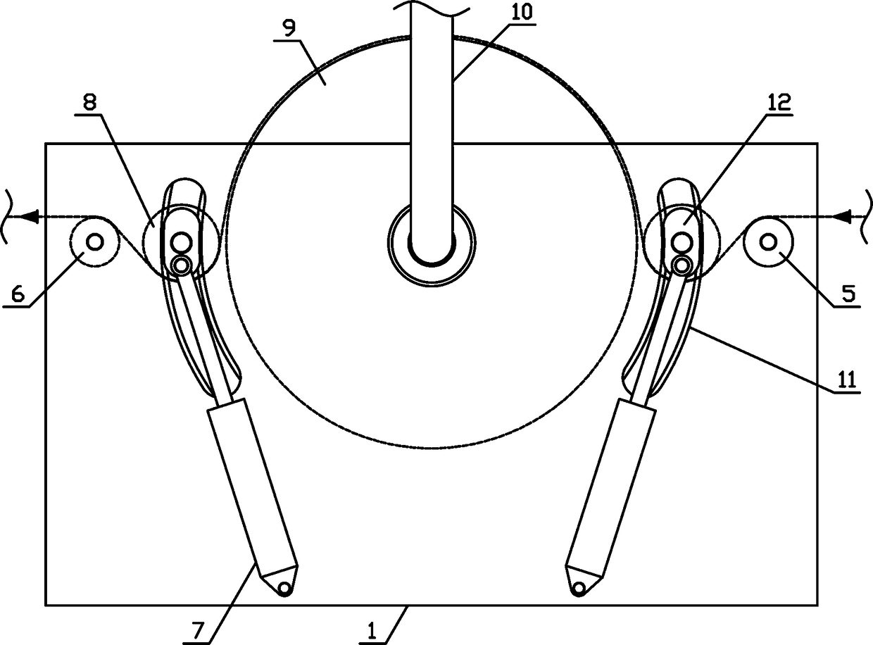 Compressing and drafting mechanism used for yarns