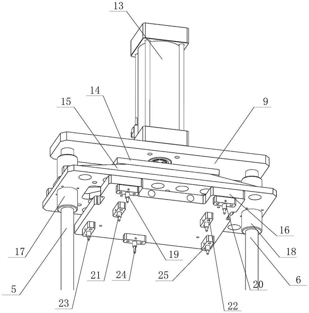 A kind of automatic hot pressing equipment and method for realizing hot pressing