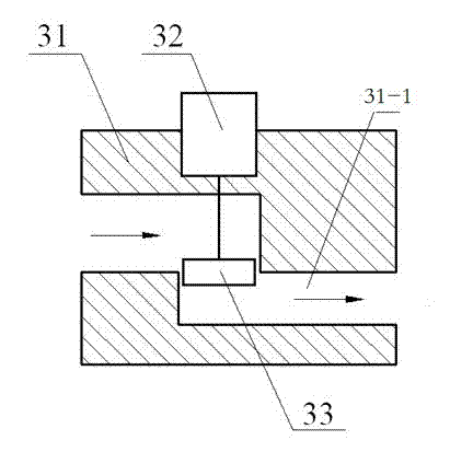 Double-cavity hydraulic retarding device integrated at bottom of engine