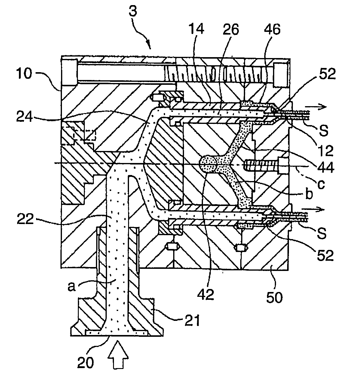 Heat-Curable Molding Material Pellet Having Multilayer Structure