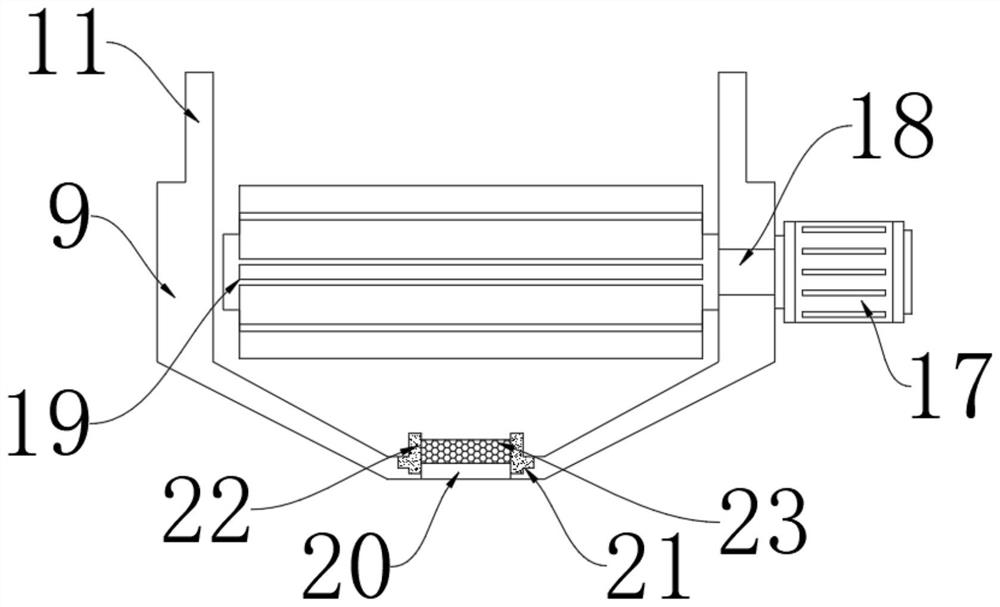 Efficient oil-water separation device for oil storage device and use method of efficient oil-water separation device