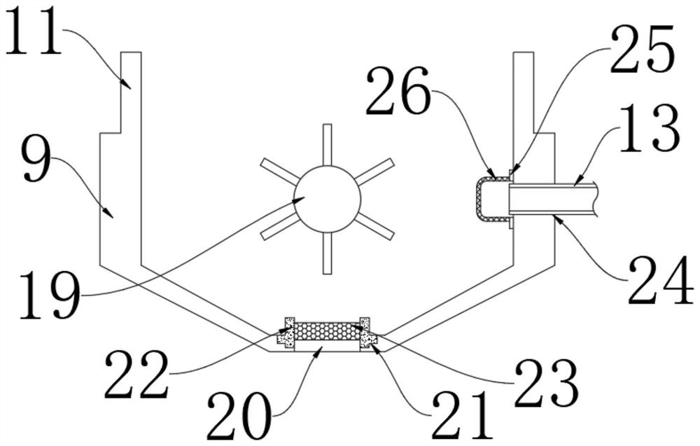 Efficient oil-water separation device for oil storage device and use method of efficient oil-water separation device