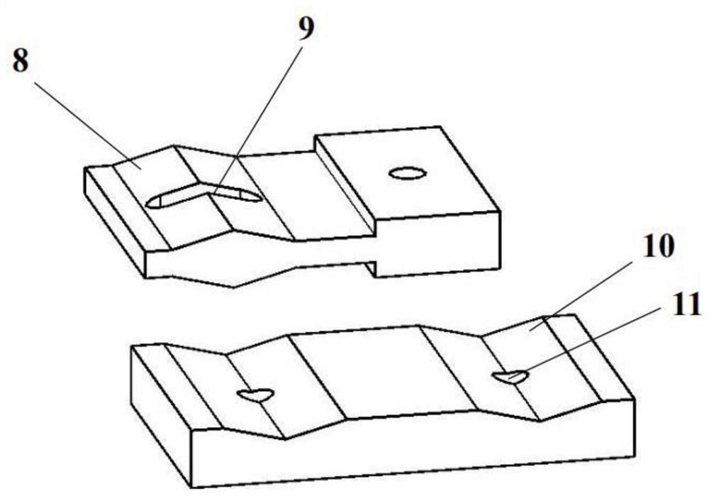 A self-resetting sliding friction damper based on sma