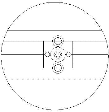 Detecting device and detecting method for surface evenness of gate