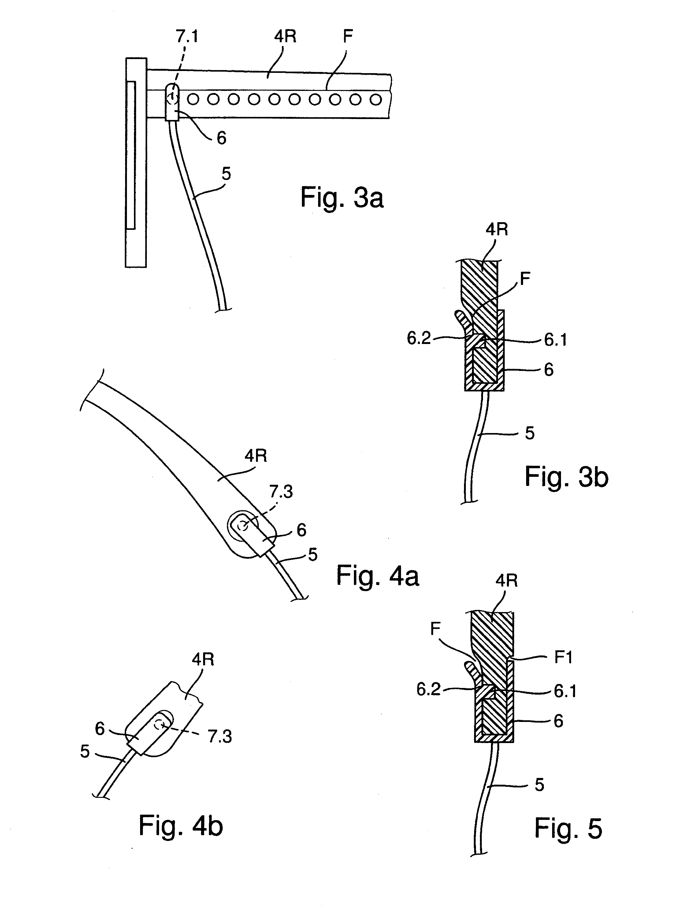 Spectacles having a retaining strap