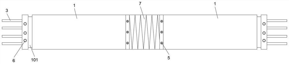 Pouring type bus duct with anti-seismic effect and connection method thereof