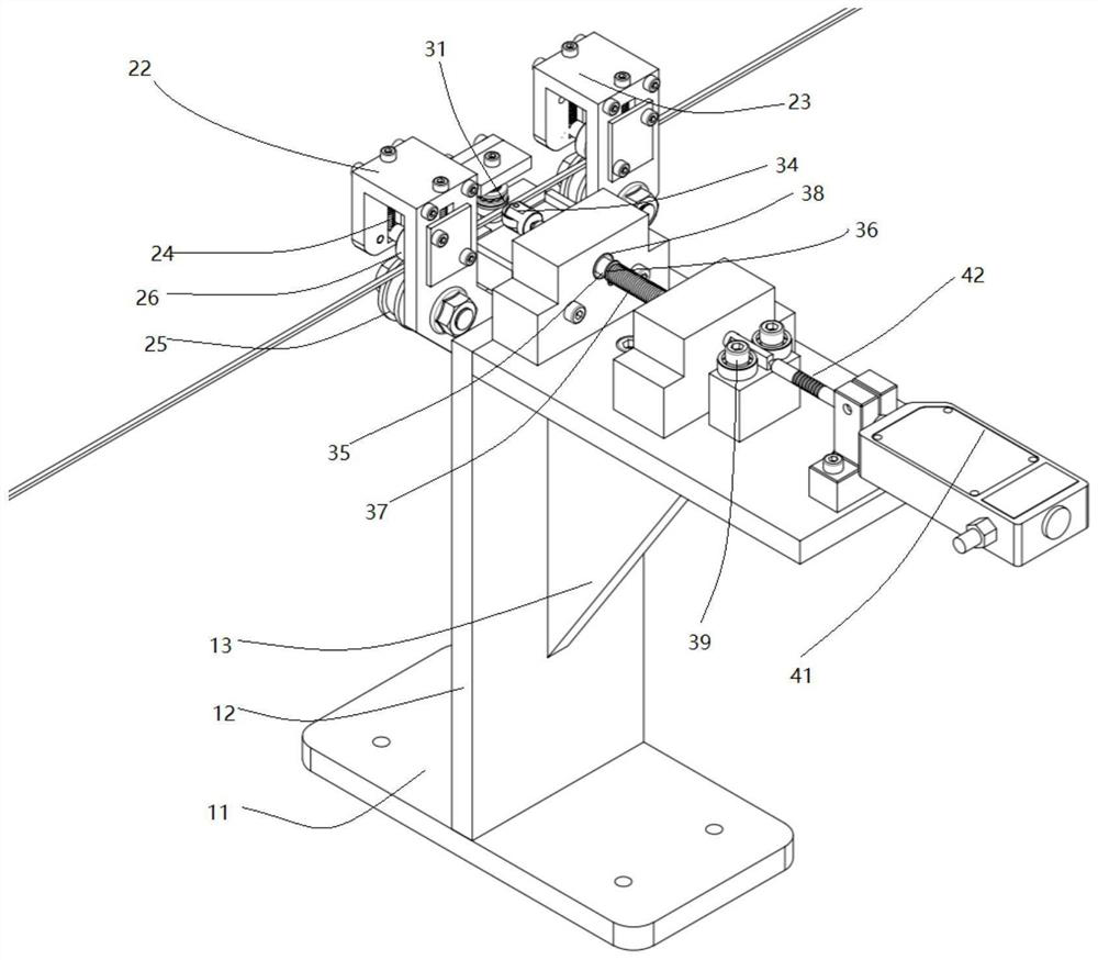 Welding wire width measuring device