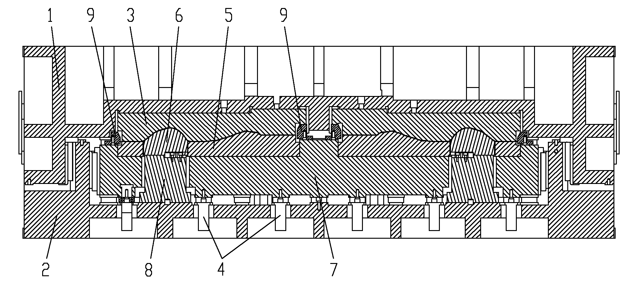 Method and die for molding backseat side cover plate of automobile