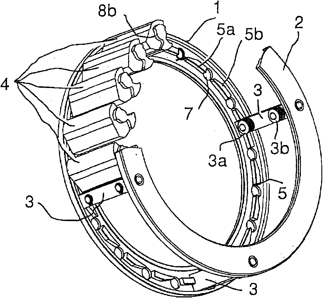 Free-wheel cage ring with centrifugal-force lifting