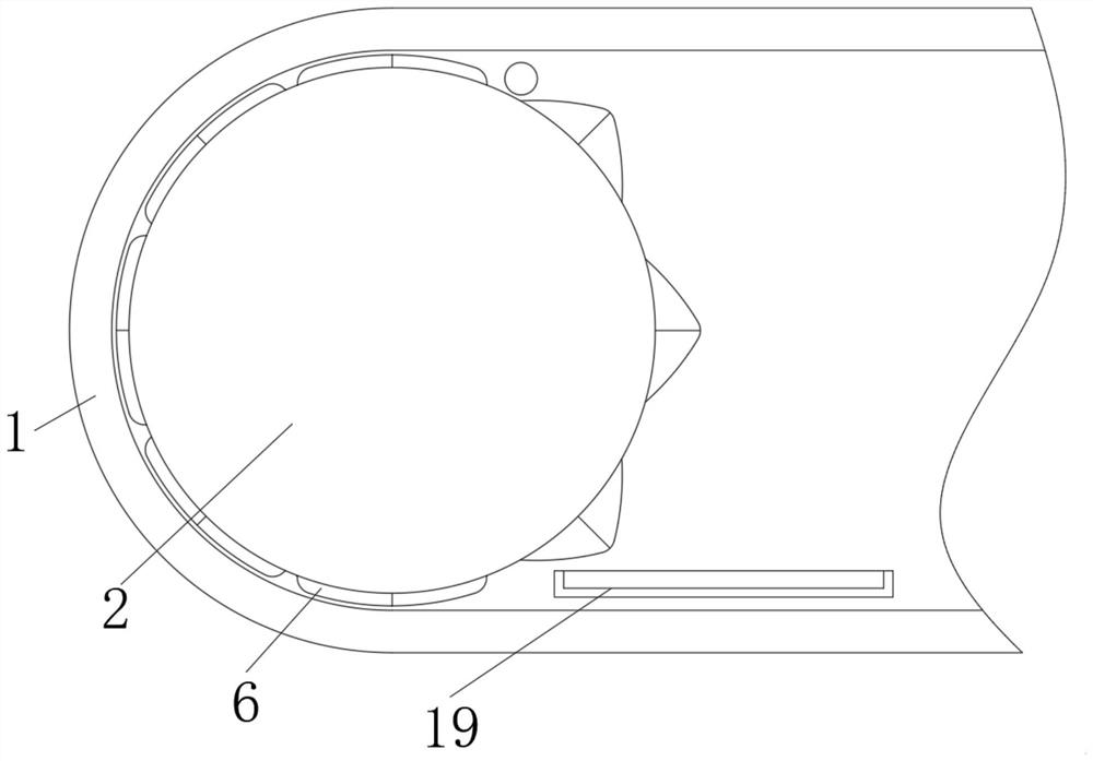 Roller mechanism capable of preventing belt from being torn and damaged