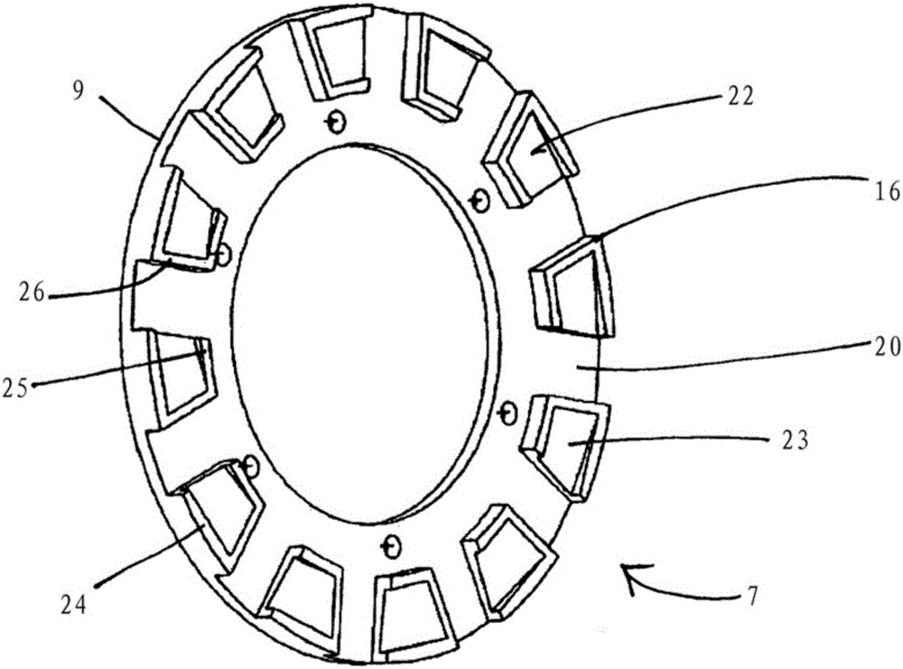 Method and device for the treatment of water by cavitation between annular structures