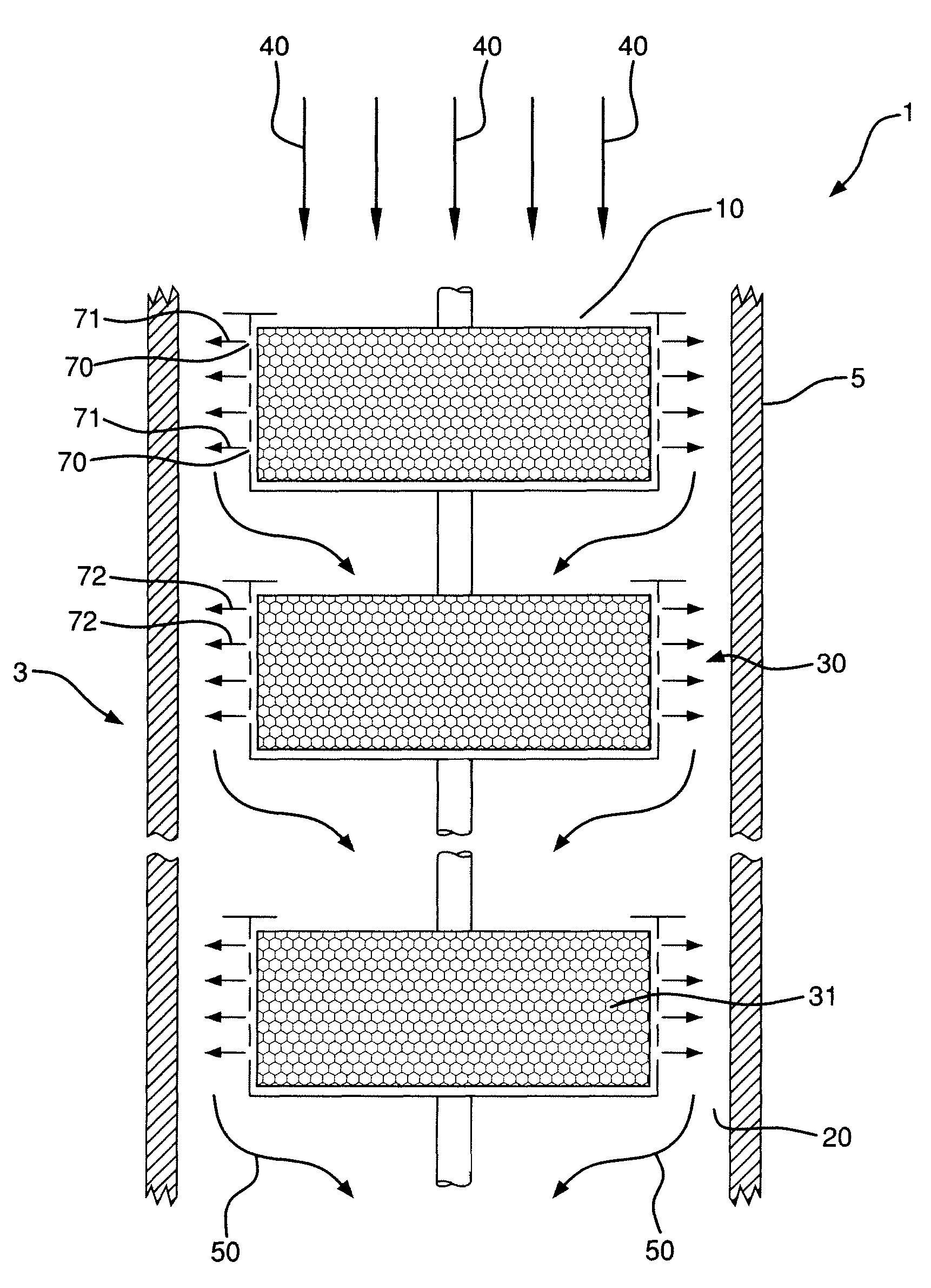 Tubular reactor with jet impingement heat transfer