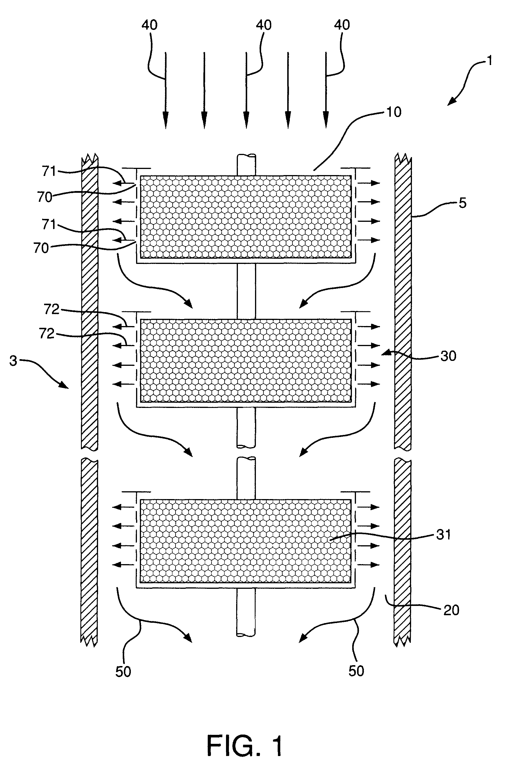 Tubular reactor with jet impingement heat transfer