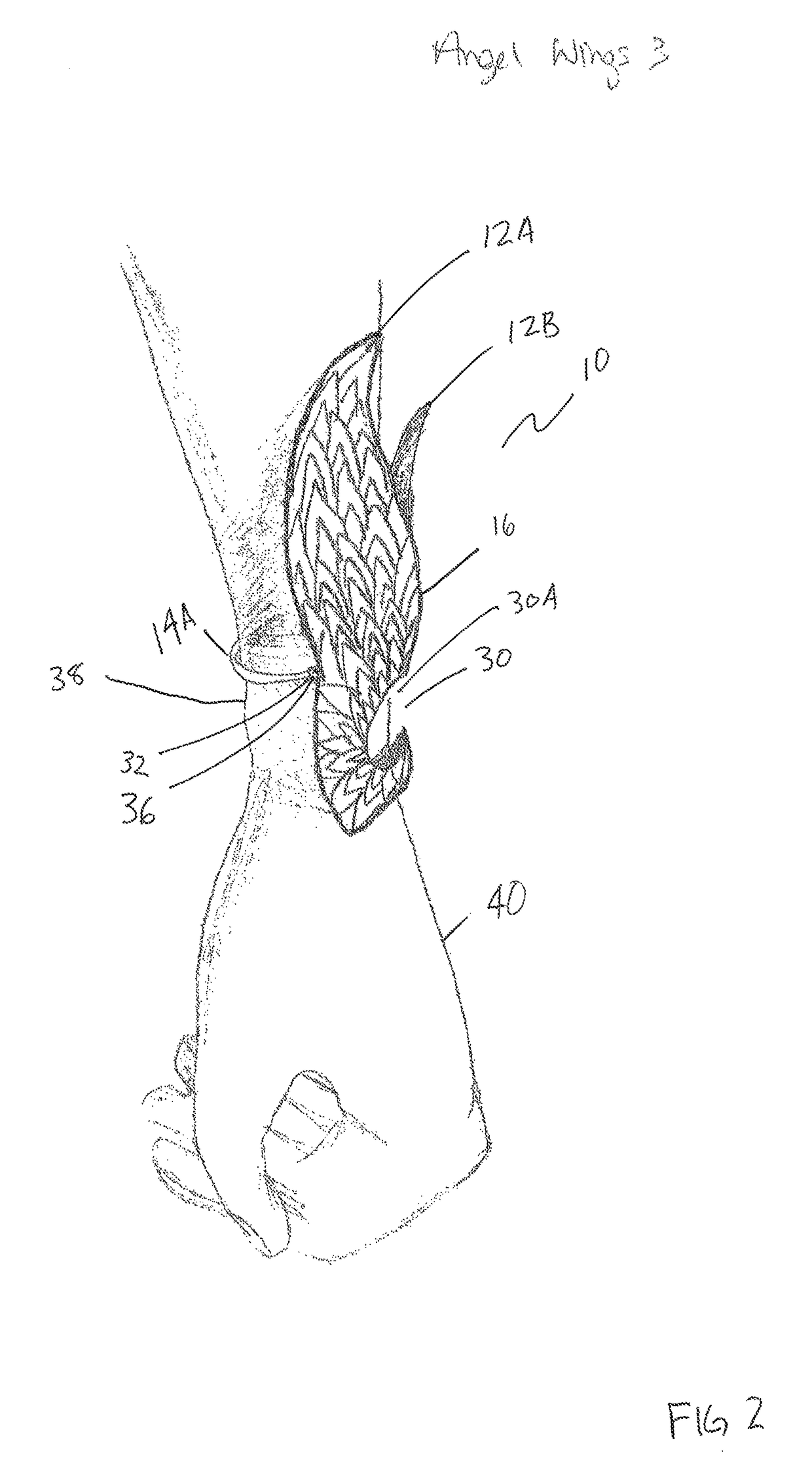 Self defense bracelet and associated systems and methods