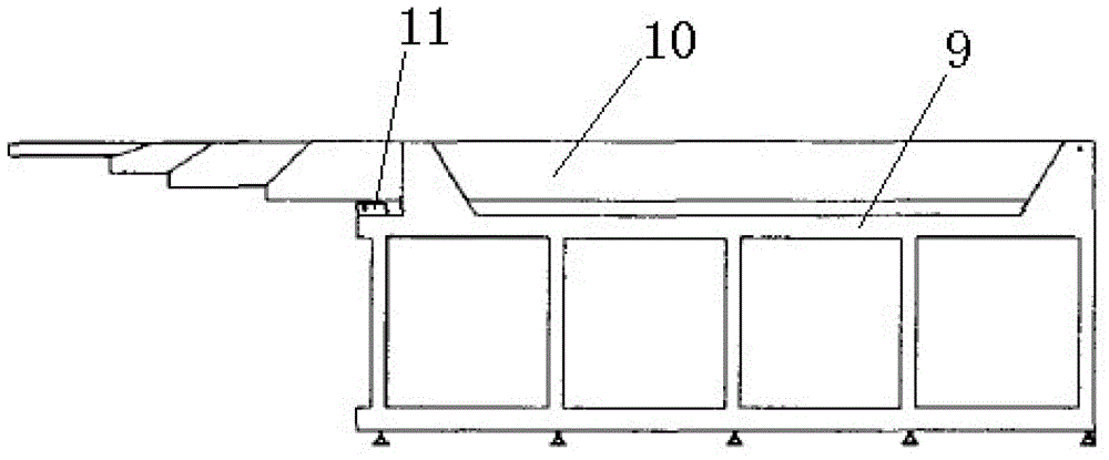 Automatic unloading and online detecting method for crude tobacco bales