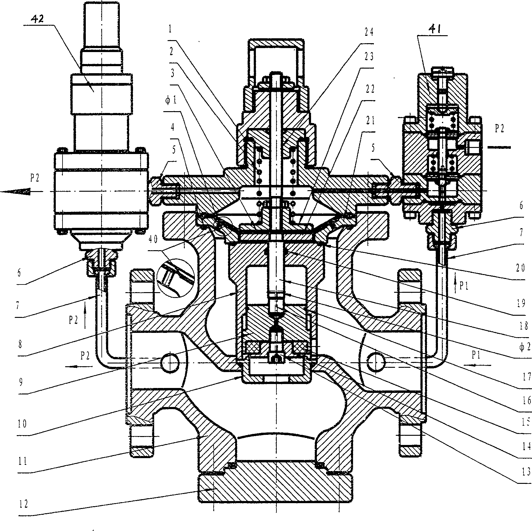 High differential pressure high accuracy cage type pressure regulating device