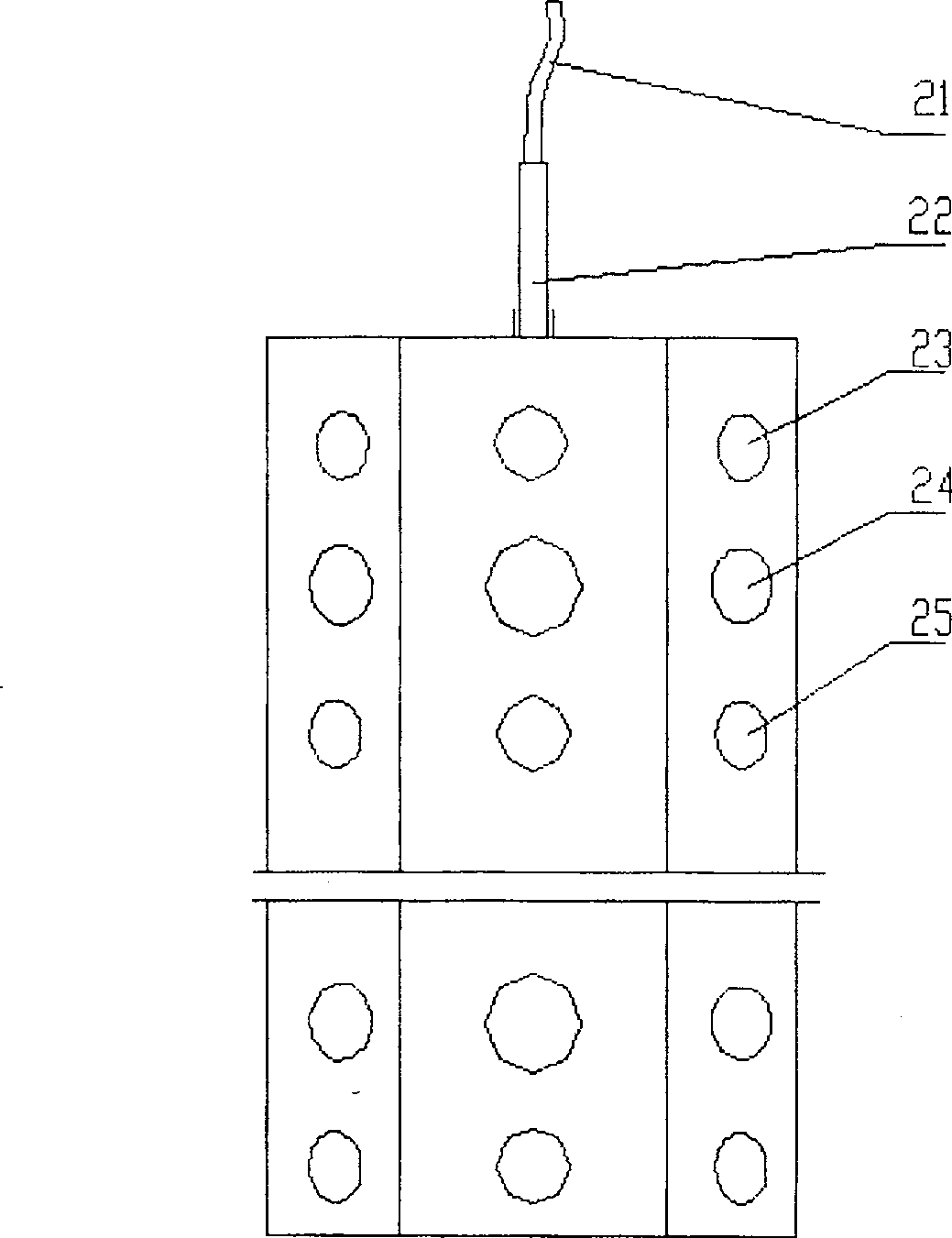 Triple-frequency ultrasonic extraction device and using method thereof