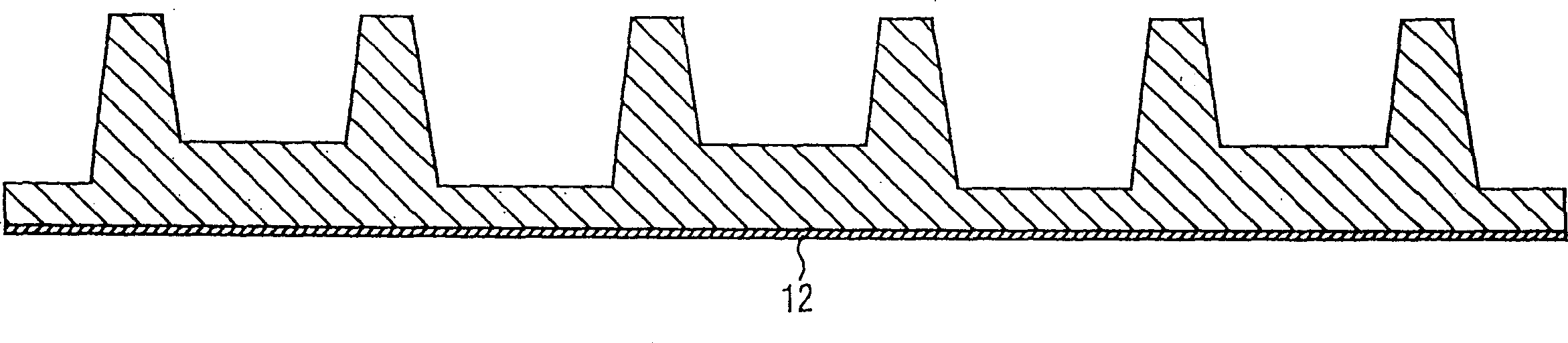 Solid luminous device packaged radiating member and its making method